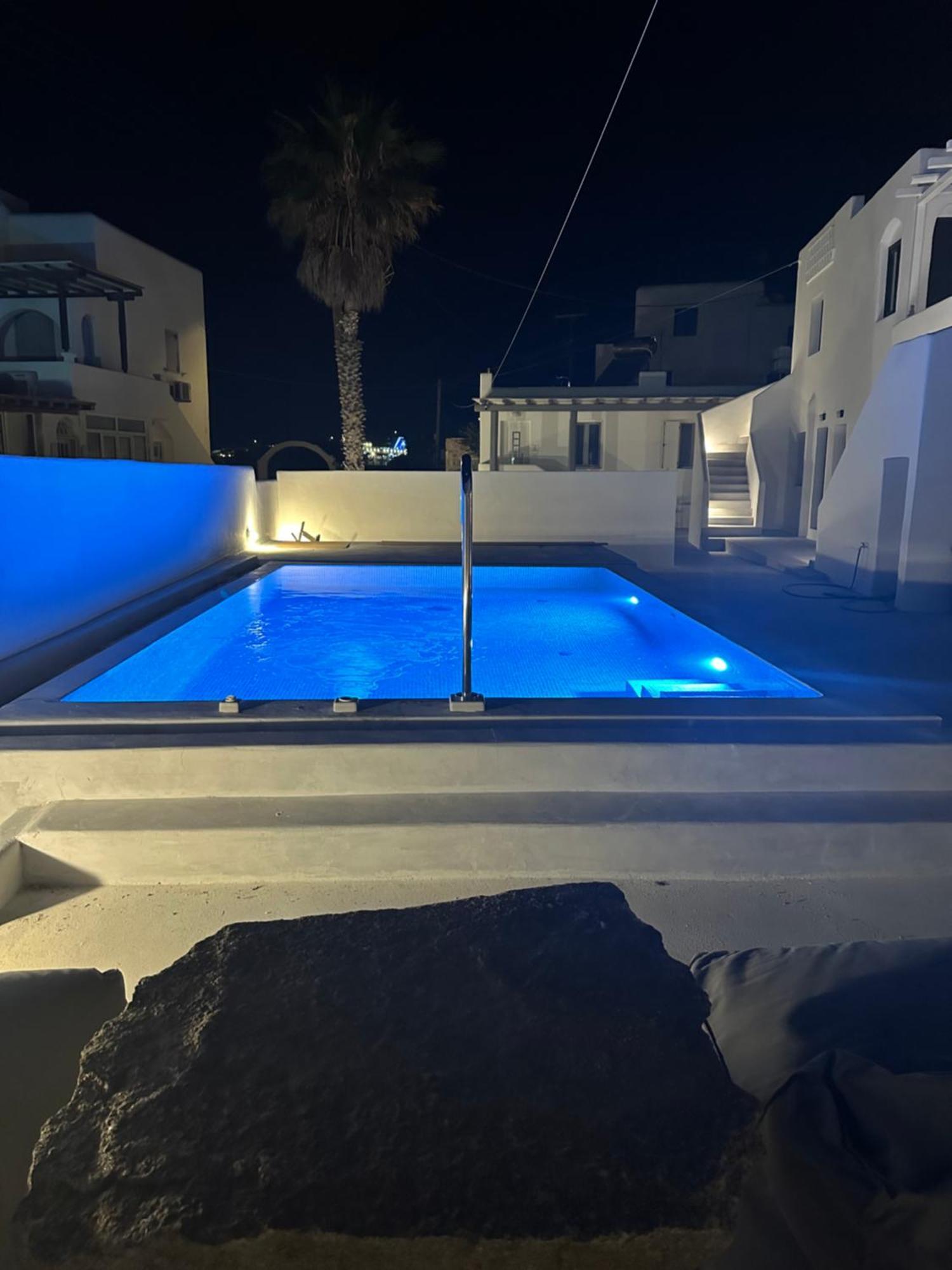 The Coast Suites Tourlos Exterior foto